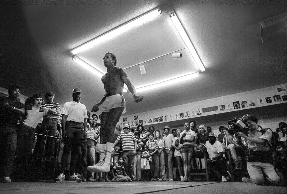 Legendary boxing world champion and Olympic gold medalist Sugar Ray Leonard jumping rope during his training camp in vegas in1981.