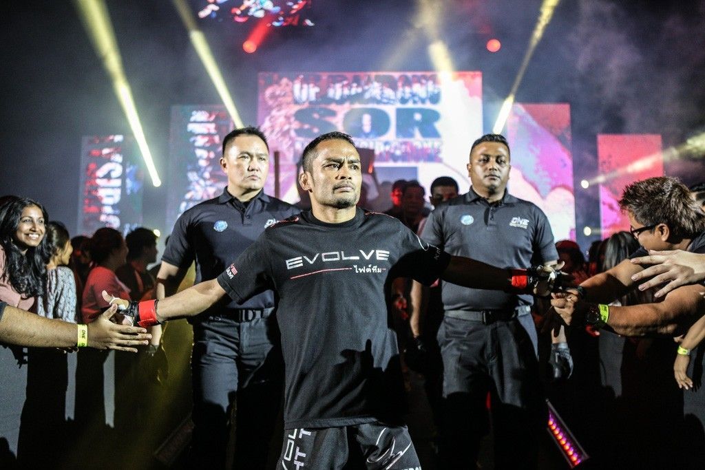 Multiple-time Muay Thai World Champion and ONE Strawweight World Champion Dejdamrong Sor Amnuaysirichoke makes his entrance at ONE: Pride Of Lions. 