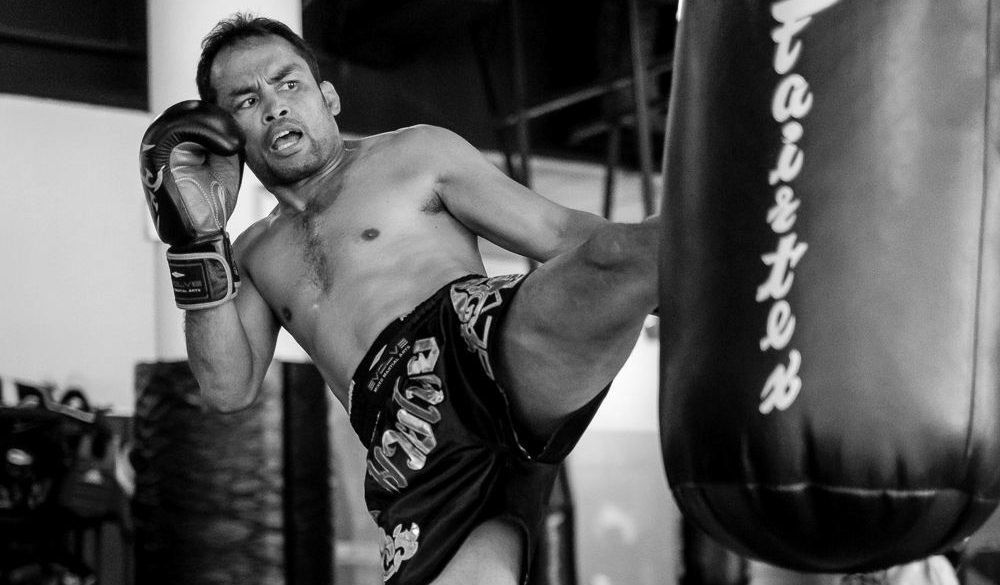 How To Use Feints And Setups in Muay Thai