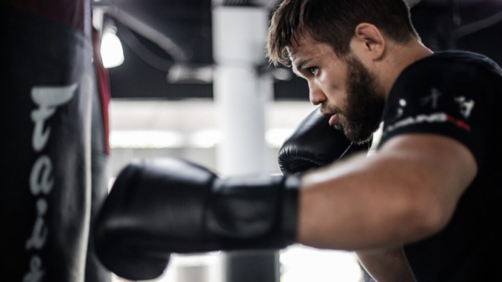 4 Unexpected Lessons You’ll Learn In A Boxing Gym