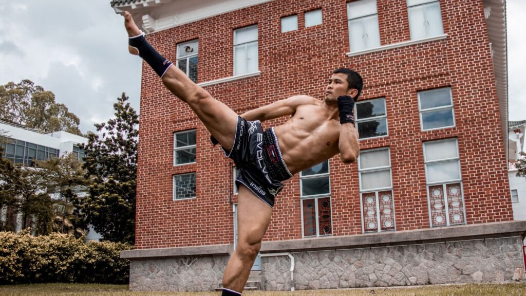 5 Bodyweight Workout Tips From A Muay Thai World Champion