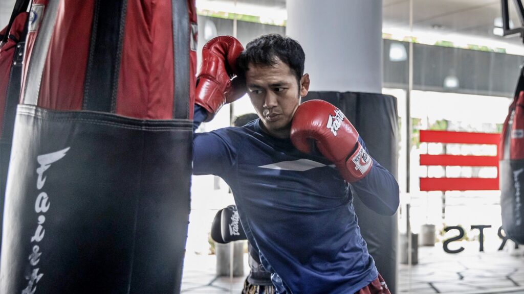 Here’s Why A Muay Thai Class Is The Perfect Lunch Break Workout
